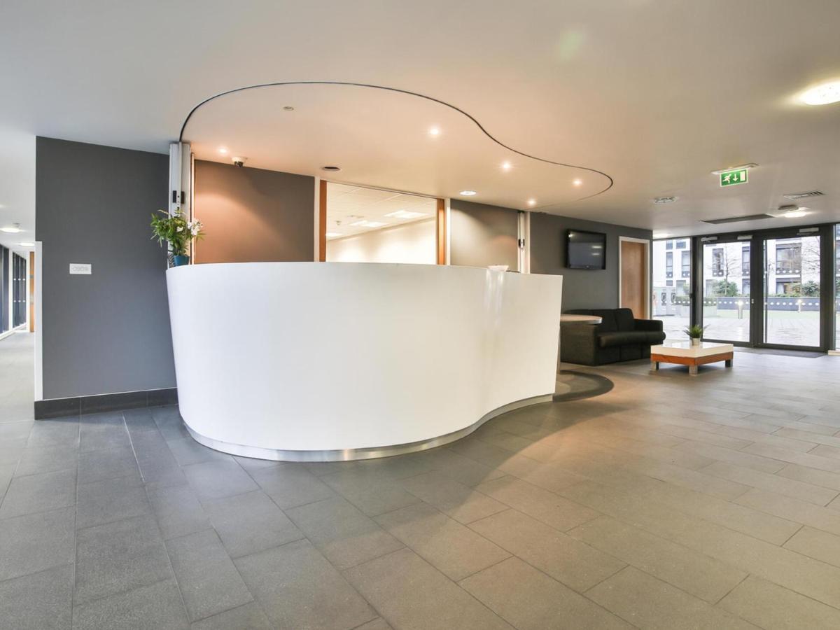 Apartamento Sterling Court In Wembley Londres Exterior foto